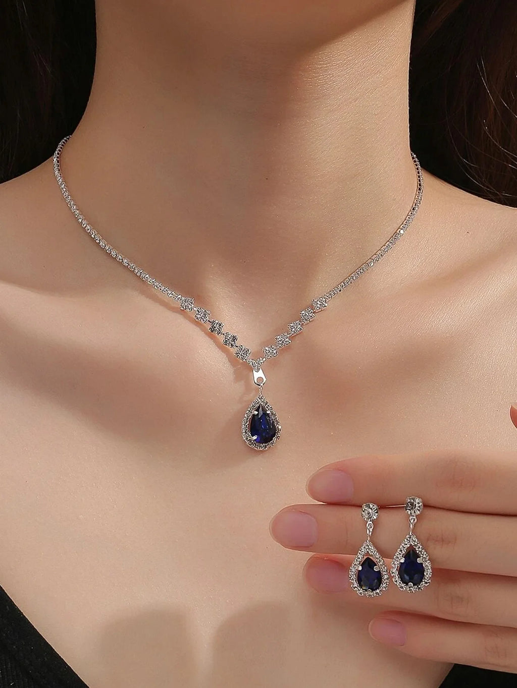 Elegantes Tropfen Schmuckset - Halskette & Ohrringe
